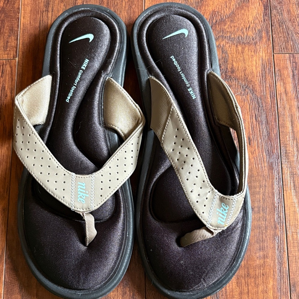 Nike Black and Tan Comfort Sandals